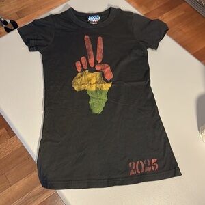 Junk Food Womens Peace Out Tee Shirt Size Small
